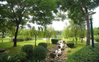 Mảng xanh rộng đến 16ha được đầu tư kỹ lưỡng tại Celadon City tạo điều kiện lý tưởng hình thành khu đô thị kiểu mẫu cho cư dân.