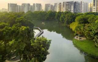 Một góc xanh mát của Celadon City, nổi bật với hồ cảnh quan uốn lượn bao quanh công viên rộng 16,4ha.